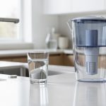 reverse osmosis vs water filter pitcher for microplastics featured image